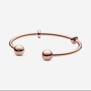 Pandora rose gold bangle nwt